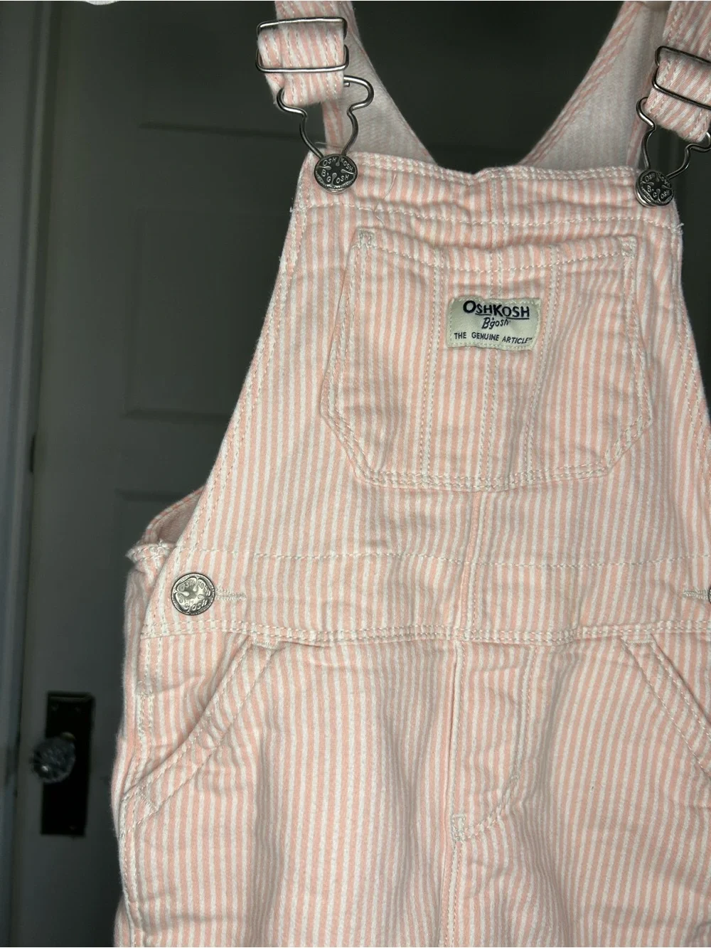 OshKosh Bgosh •	size 4t